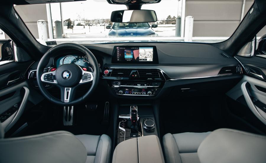 Торпедо BMW M5 Competition (F90) 2018 года  (NA) (фото 21 из 40)
